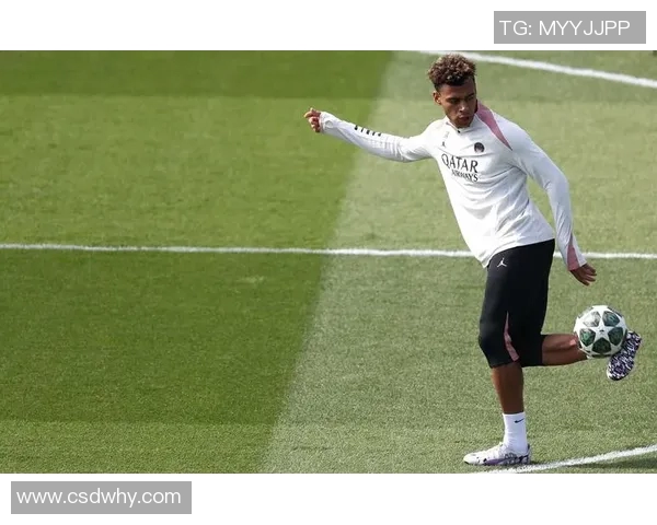 巴黎圣日耳曼签约新锋线核心,球队雄心壮志引领法甲新赛季揭幕 巴黎圣日耳曼签约新锋线核心,球队雄心壮志引领法甲新赛季揭幕